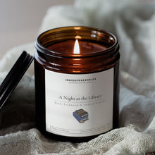 Lade das Bild in den Galerie-Viewer, A Night at the Library