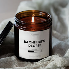 Lade das Bild in den Galerie-Viewer, Bachelor's Degree Loading