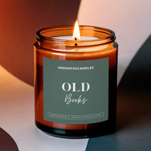 Lade das Bild in den Galerie-Viewer, Old Books