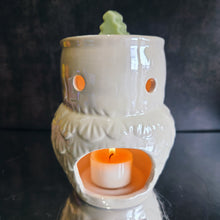 Lade das Bild in den Galerie-Viewer, Weiße Eule Teelicht Duftlampe
