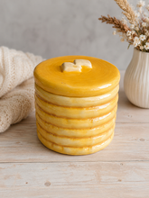 Lade das Bild in den Galerie-Viewer, Pancake Stack Teelicht Duftlampe
