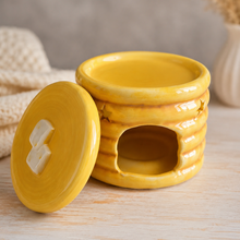Lade das Bild in den Galerie-Viewer, Pancake Stack Teelicht Duftlampe

